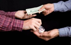 Мать с дочерьми торговали героином в Акмолинской области 
