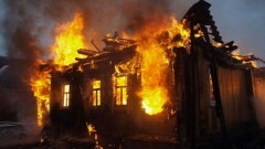 Спящую пенсионерку вытащили из горящего дома в Костанае 