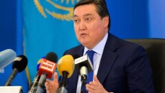 Аскар Мамин распределил обязанности между своими заместителями