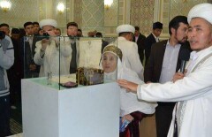 Прядь бороды Пророка Мухаммеда показали мусульманам Кокшетау