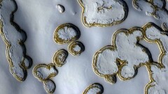 NASA опубликовала снимки зимних пейзажей Марса