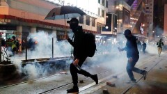 Китай сменил своего высокопоставленного чиновника в Гонконге на фоне протестов