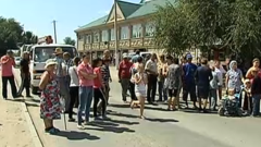 В Алматинской области возмущённые жители перекрыли центральную улицу посёлка