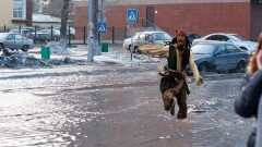 Казнет разразился фотожабами на тему паводков в Семее 