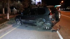 Двое детей пострадали в результате лобового столкновения машин в Алматы