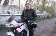 В Караганде в аварию попал "байкер-ветеран"
