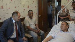 В Жамбылской области прикованному к постели полицейскому подарили квартиру