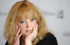 Песня "Святая ложь" Аллы Пугачевой наделала много шума в России
