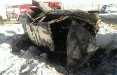 Личности сгоревших в автомобиле людей выясняет экспертиза
