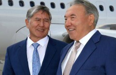 Поплавать в Иссык-Куле пригласил Назарбаева Атамбаев 