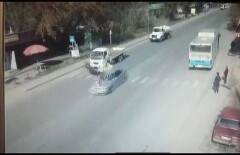 Водитель, сбивший женщину с ребёнком на "зебре" в Алматинской области, даёт показания в РУВД