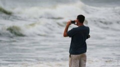 В США число жертв шторма "Флоренс" достигло 11 человек