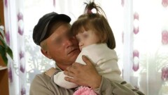 Найденную на окраине Астаны трёхлетнюю Милану забрали в приёмную семью