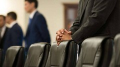 В МИИР подтвердили, что один из сбежавших из аэропорта Нур-Султана без ПЦР-теста работает в министерстве