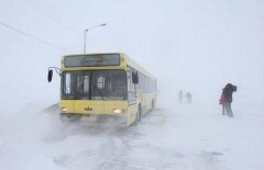 У беременной женщины, застрявшей на трассе в ВКО, начались роды 