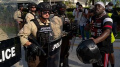 В пяти странах Европы прошли акции против расизма, в Бельгии протест перерос в столкновения с полицией