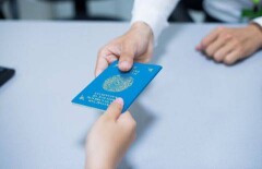Казахстанцы с паспортами старого образца не смогут выехать за границу