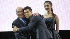 Данияр Елеусинов получил награду за звание "Лучшего боксёра года"