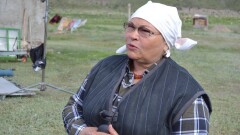 Российская актриса Нина Усатова сыграла вдову чабана в фильме Ермека Турсунова