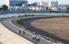 На набережной в Атырау прохожие обнаружили повешенного мужчину