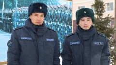 В Астане гвардейцы вытащили из трёхметрового колодца упавшую туда женщину