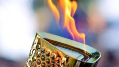 Олимпийский огонь впервые в истории доверили пронести роботам