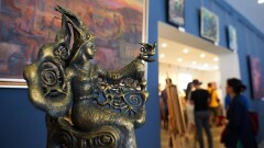 Динара Сатжан открыла галерею для художников, которым не хватает поддержки