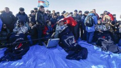 Экипаж МКС с установившей рекорд среди женщин астронавтом приземлился в Карагандинской области