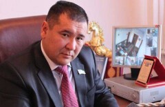 Депутата областного маслихата задержали в ЮКО по подозрению в даче взятки