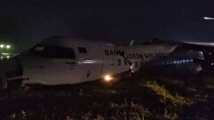 При жёсткой посадке самолёта в Мьянме пострадали 30 человек. Борт развалился на три части