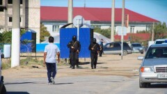 В Актау оцепили военный городок