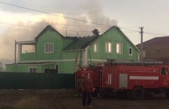 Молния подпалила коттедж в Атырау
