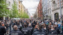 Митинги противников коронавирусных ограничений прошли в Германии