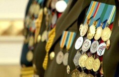 Депутаты просят наградить полковника, накрывшего собой солдата при взрыве гранаты в Караганде
