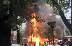 В Алматы сгорела донерная на "Арбате"
