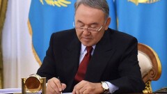 Закон о снижении порога НДС и повышении акцизов подписал Назарбаев
