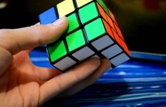 Мировой рекорд по собиранию кубика Рубика улучшен на 0,3 секунды