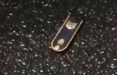 Пьяные алматинцы на Mercedes сорвали погоны с полицейского