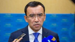 Депутат Ашимбаев допускает, что дефицит бензина в Казахстане создан искусственно