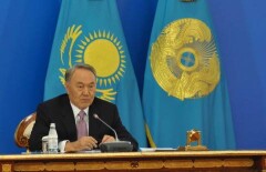 Межэтнические и межрелигиозные конфликты порождают политики, считает Назарбаев