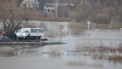 Паводок в Казахстане: подтопления домов и переливы не прекращаются в пяти областях