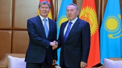 Атамбаев поздравил Назарбаева с днём рождения