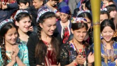 Узбекистан и Таджикистан вместе с Наурызом отмечают окончание холодной войны
