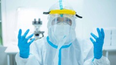 Во всех регионах России ситуация с Covid-19 ухудшается. В стране ужесточили масочный режим