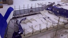 Крыша ледового катка обрушилась в Петропавловске 