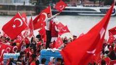 Четыре тысячи госслужащих уволили в Турции