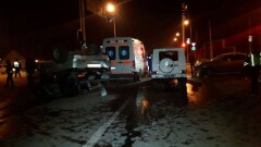 Двое маленьких детей серьёзно пострадали в перевернувшейся машине