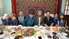 Президент Монголии справил Наурыз по всем обычаям казахского дастархана