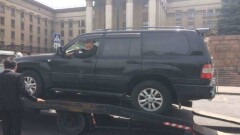 Налоговики Алматы изымают внедорожники и грозят назвать имена известных должников