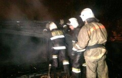 В Алматы пожар на СТО едва не закончился взрывом